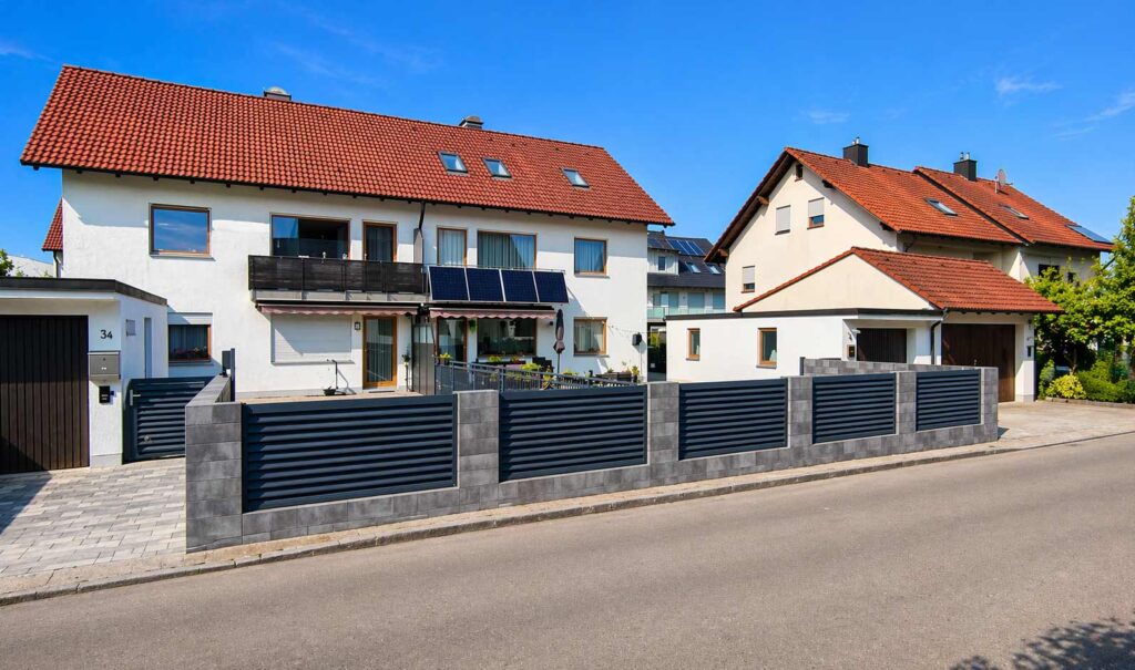 zaun großaitingen moderner gartenzaun 2